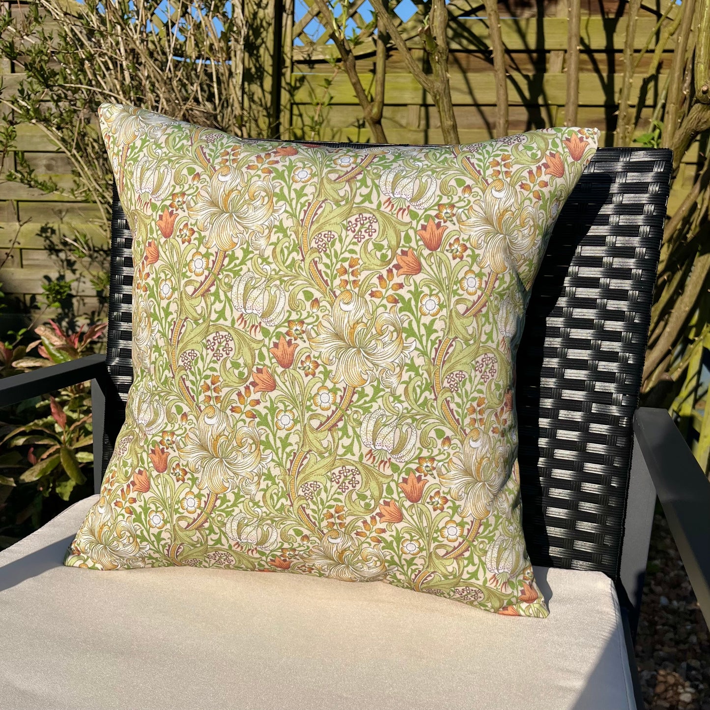 Outdoor cushion - Golden Lily