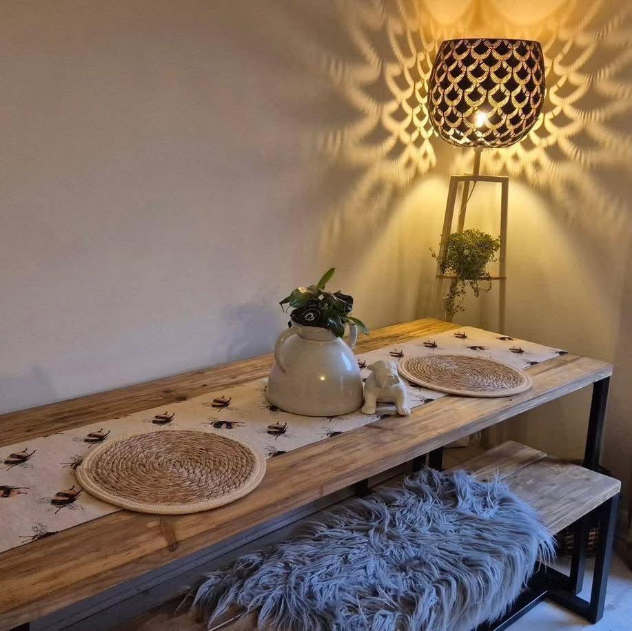 Bee Table Runner