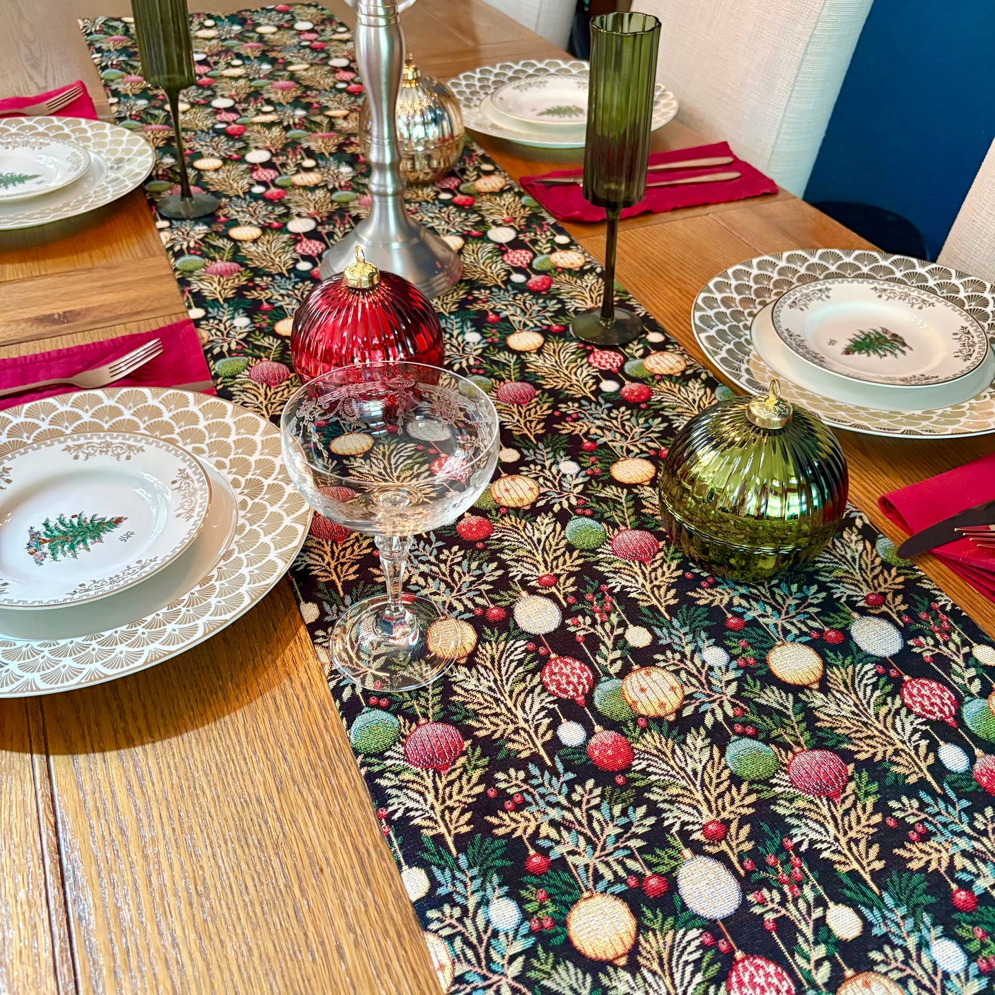 Bauble Table Runner
