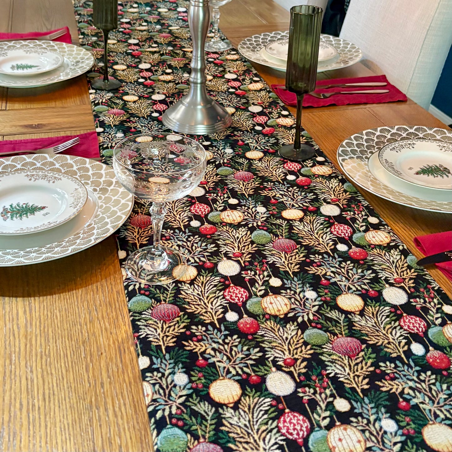 Bauble Table Runner